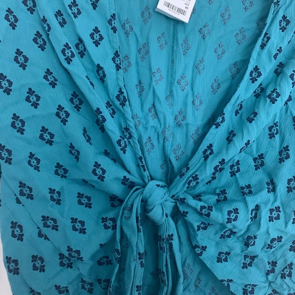 NWT Tie Front Top - Picture 2 of 3